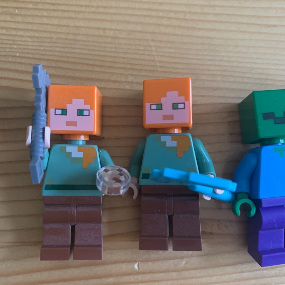 LEGO Minecraft Minifigure Lot of 5 Steve Alex Zombie Figures with Accessories - Picture 2 of 3